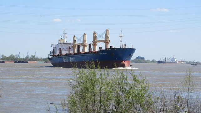 deepening the Mississippi River to improve shipping access