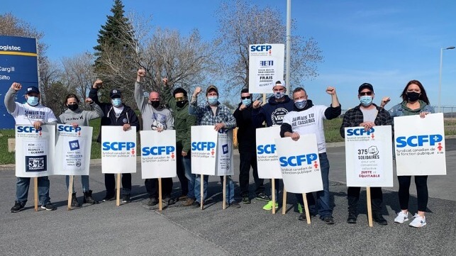 striking dock workers