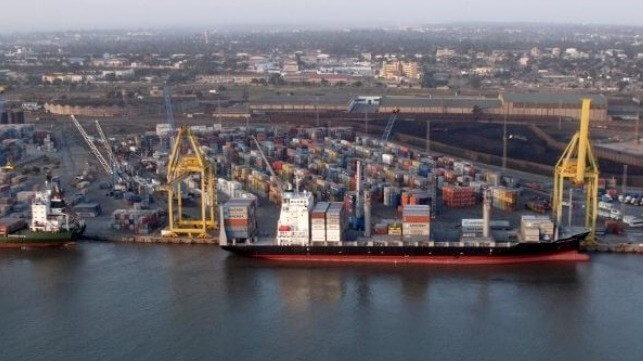 Mozambique reopens key port 