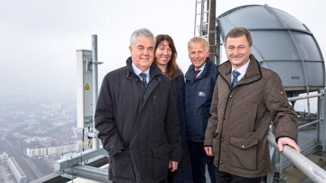Frank Horch, State Minister for Economics, Free and Hanseatic City of Hamburg; Antje Williams, Telekom 5G Executive Program Manager; Jens Meier, CEO Hamburg Port Authority and Wilhelm Dresselhaus, Member NOKIA-management on Hamburg?s television tower where the 5G antennas are installed.