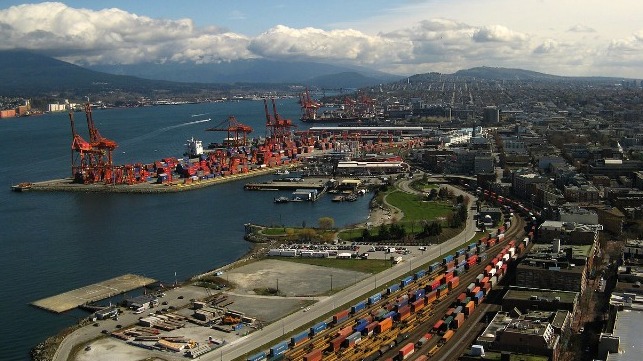 CP and Maersk to develop new transload facility in Vancouver