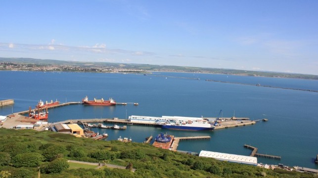 stowaways detained on bulker in the English Channel 