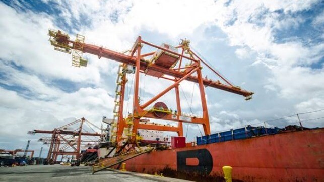 ICTSI crane in Manila