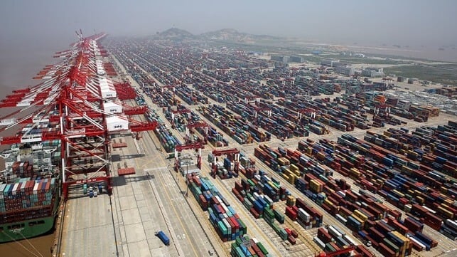 Shanghai container port expansion 