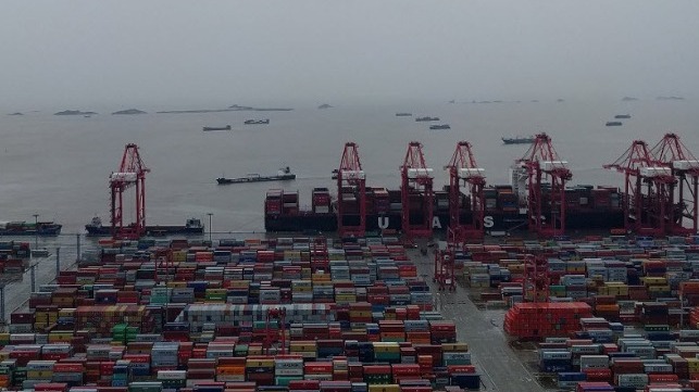 China calls for cooperation to end container shortage