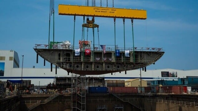Grand block for new containership