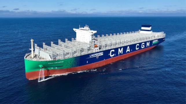 LNG-fueled containership