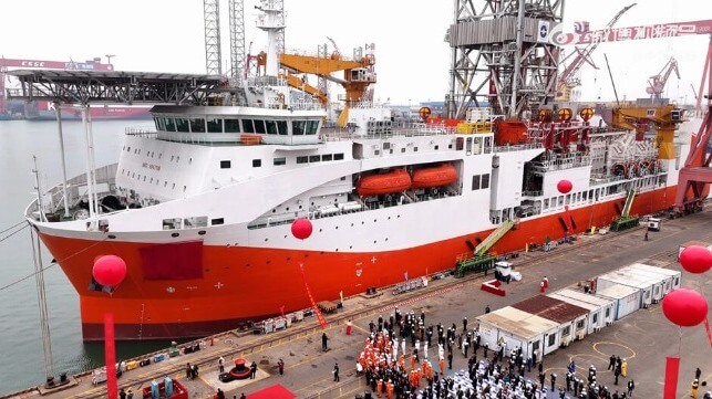 Chinese ultra-deep drilling ship