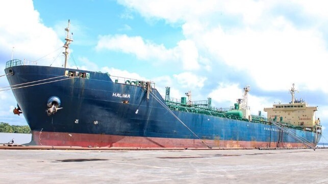 crew evacuated from Nigerian tanker 