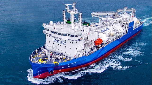 LNG bunker vessel 