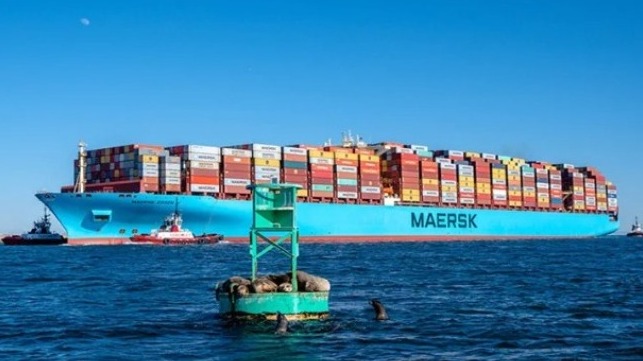 Maersk Boxship loses containers overboard in the Pacific