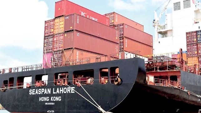 leaking dangerous cargo repacked in Sri Lanka on Hapag containership