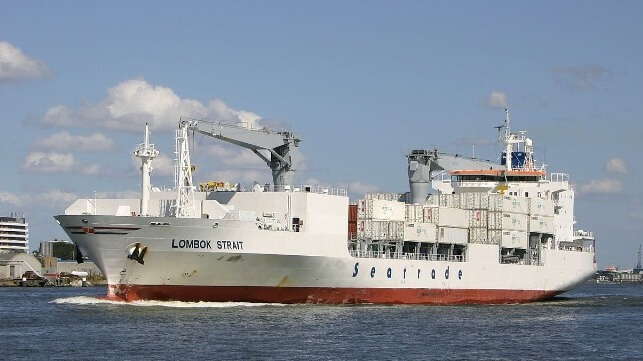 Lombok Strait reefer ship