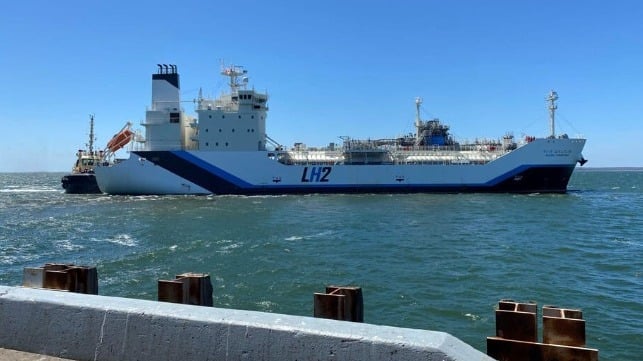 world's first hydrogen shipment to load in Australia for Japan