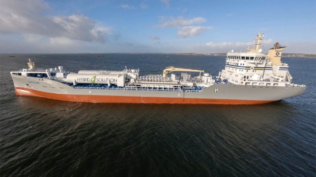 first tanker to run on batteries and shore power for zero emissions 