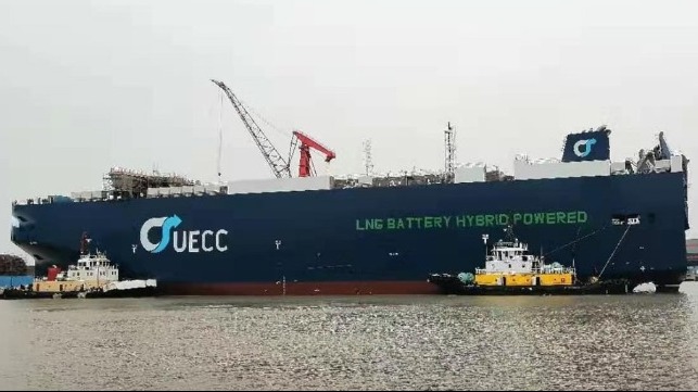 hybrid LNG battery power car carrier