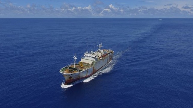 F/V STS-50 being chased by M/Y Ocean Warrior. Credit: Sea Shepherd / Jax Oliver 