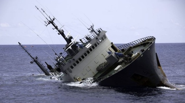 F/V Thunder sinking. Credit: Sea Shepherd / Simon Ager