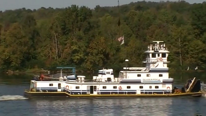 tow boat tow boat sinks on ohio river tow boat tow boat sinks on ohio river