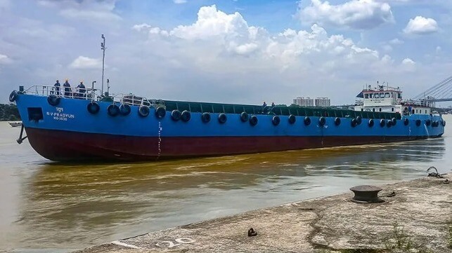 Maersk inland barge