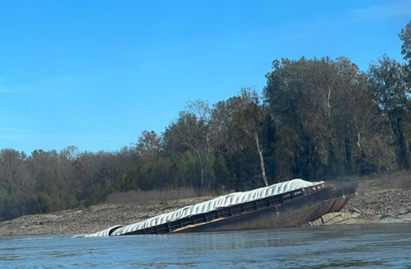 NTSB: $1M Loss Due to Electrical Failure Causing Barges to Ground