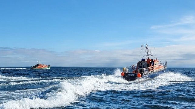 SNSM rescue boats under way in the Channel (SNSM Ouistreham)
