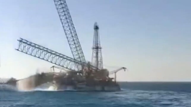 drill rig collapsing