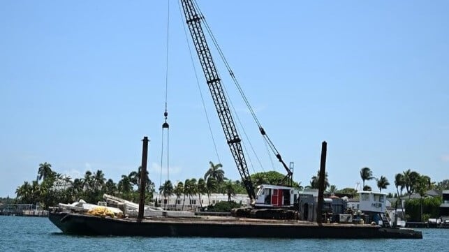 Barge