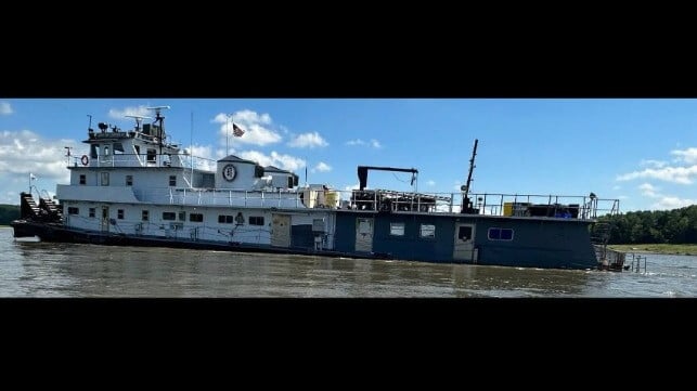 City of Louisville aground (NTSB/USCG)