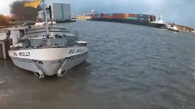 Dutch inland vessel collision