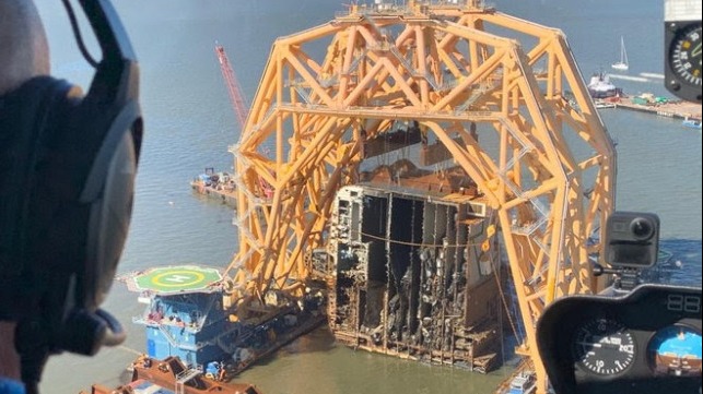 second section of Golden Ray removed