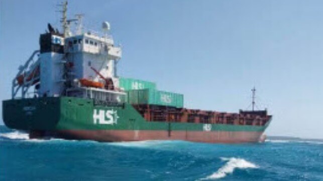 cargo ship grounds off Belize