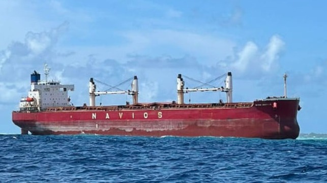 bulker grounded in the Maldives