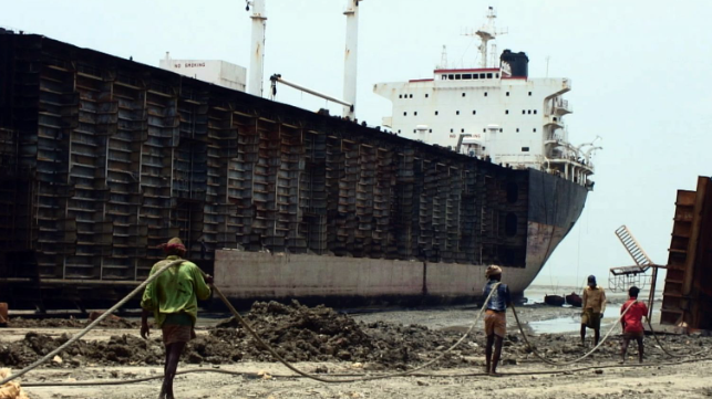 workers killed at Bangladesh scrapyards 