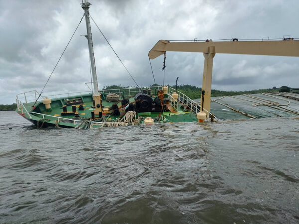 Philippines Rescues Crew After Vietnamese Cargo Ship Takes on Water