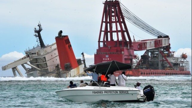 salvage of the Wakaship off Mauritius 