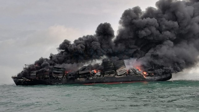 containership fire intensifies