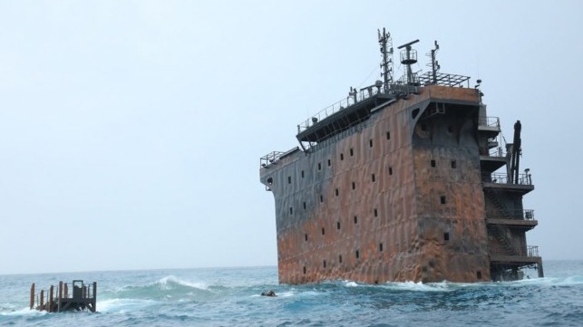 containership sinking off Sri Lanka