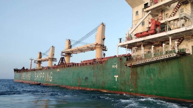 offloading grounded Chinese bulker