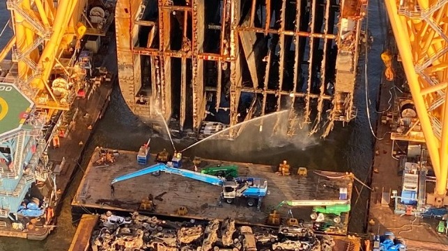 Crane barge thor