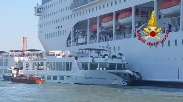 MSC cruise ship gits pier captain jailed