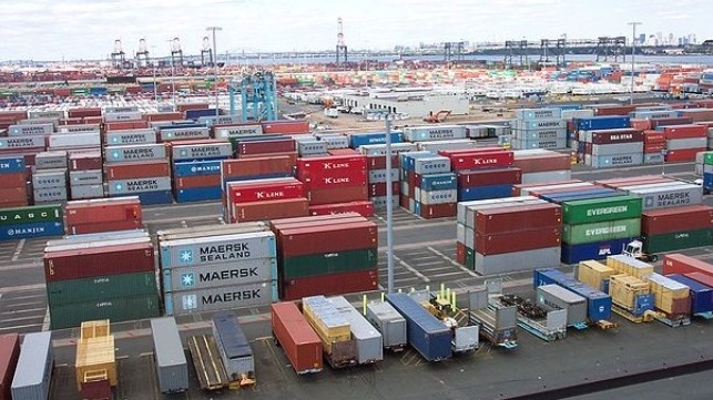 FMC investigates carriers and terminals over container fees